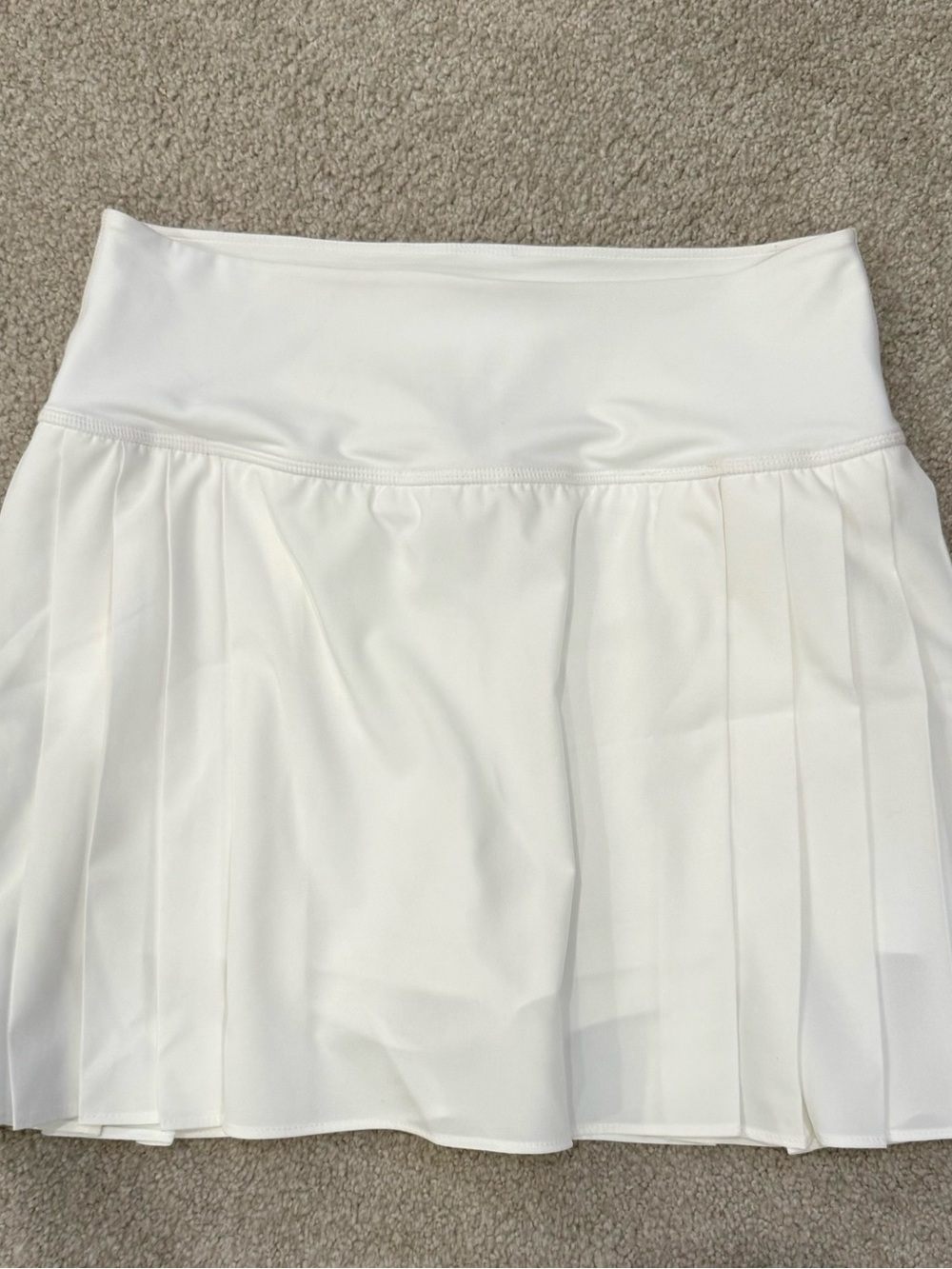 Old Navy White Pleated Athletic Skirt